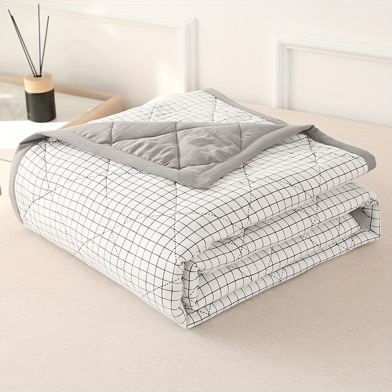 Preppy Style Plaid Summer Quilt | Lightweight quilted bedspread - Suitable for all seasons
