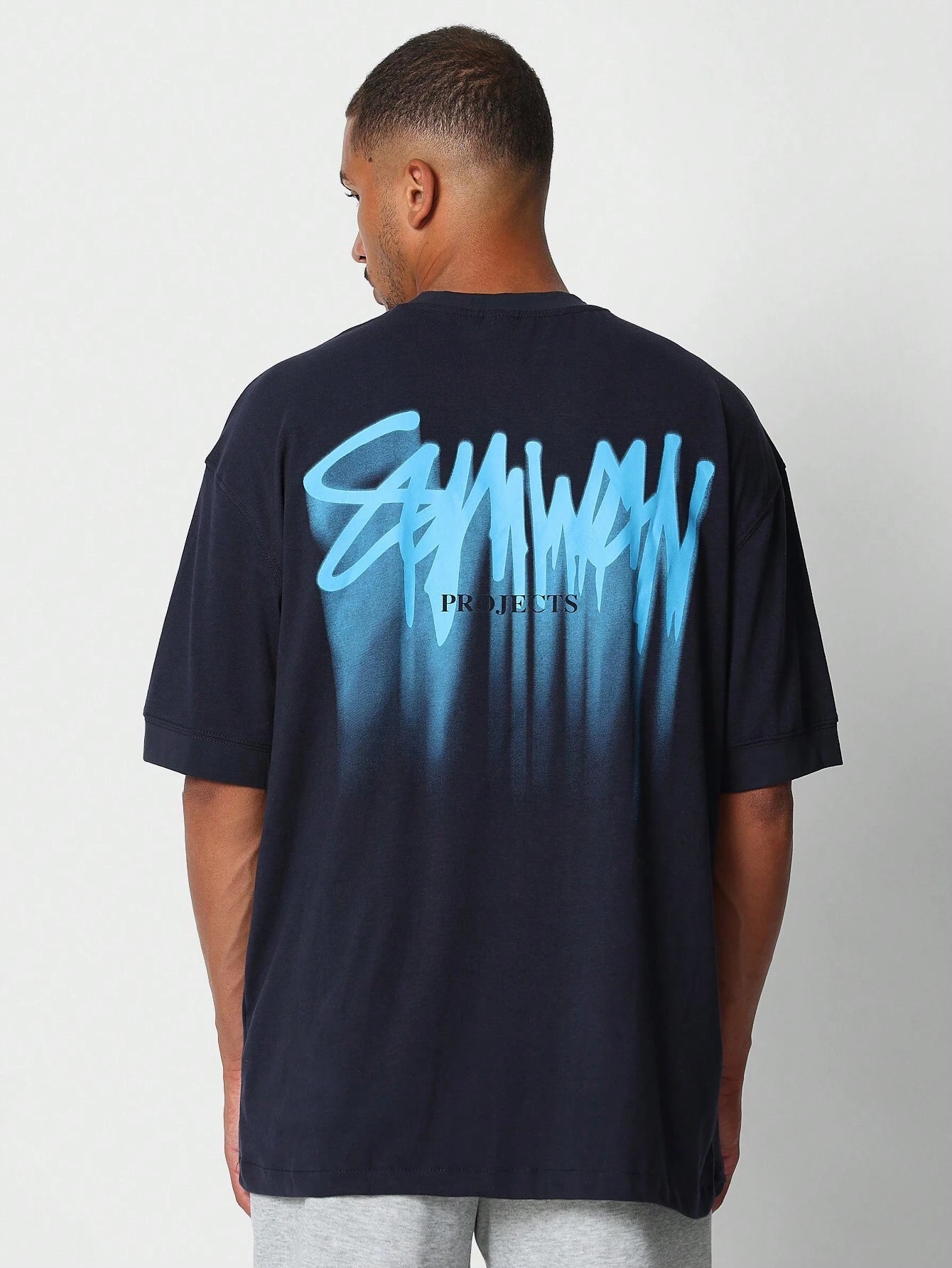 SUMWON Oversized Graffiti T-shirt | T-shirt | Casual herenshirt met kunstzinnige print