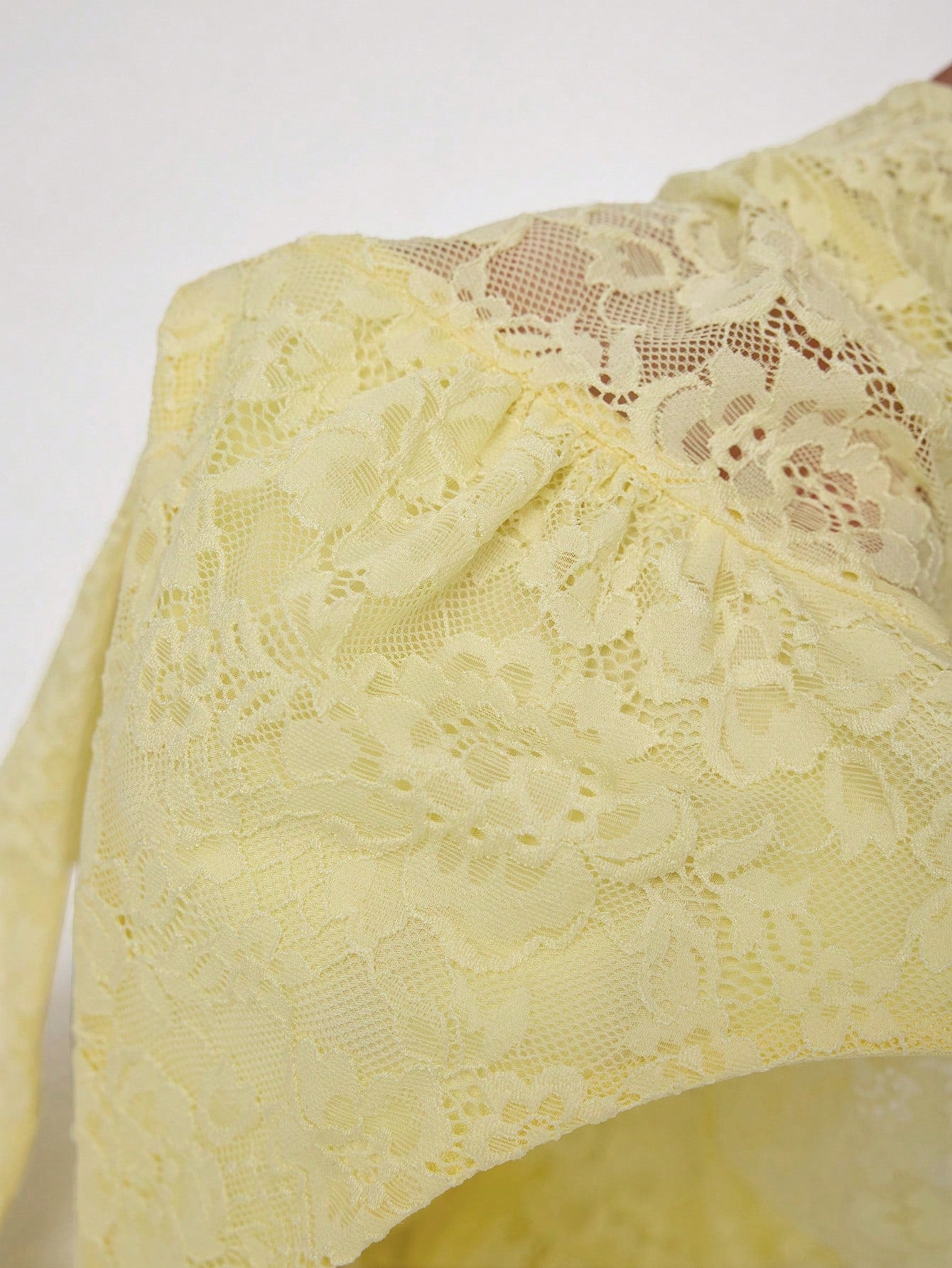 BAE Halter Top met Kant en Open Rug | Festival Top Dames | Sexy haltertop voor festivals en concerten