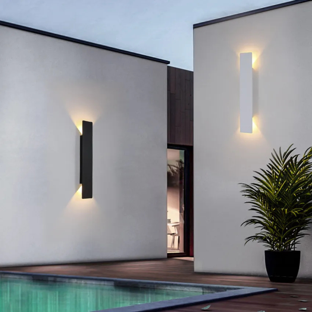 Xyrov | Weerbestendige LED Aluminium Buitenlamp | Modern Design | Energiezuinig | IP65 | Geschikt voor Tuin, Terras, Voordeur | Verkrijgbaar in Wit en Zwart | Duurzaam tegen Regen en Wind