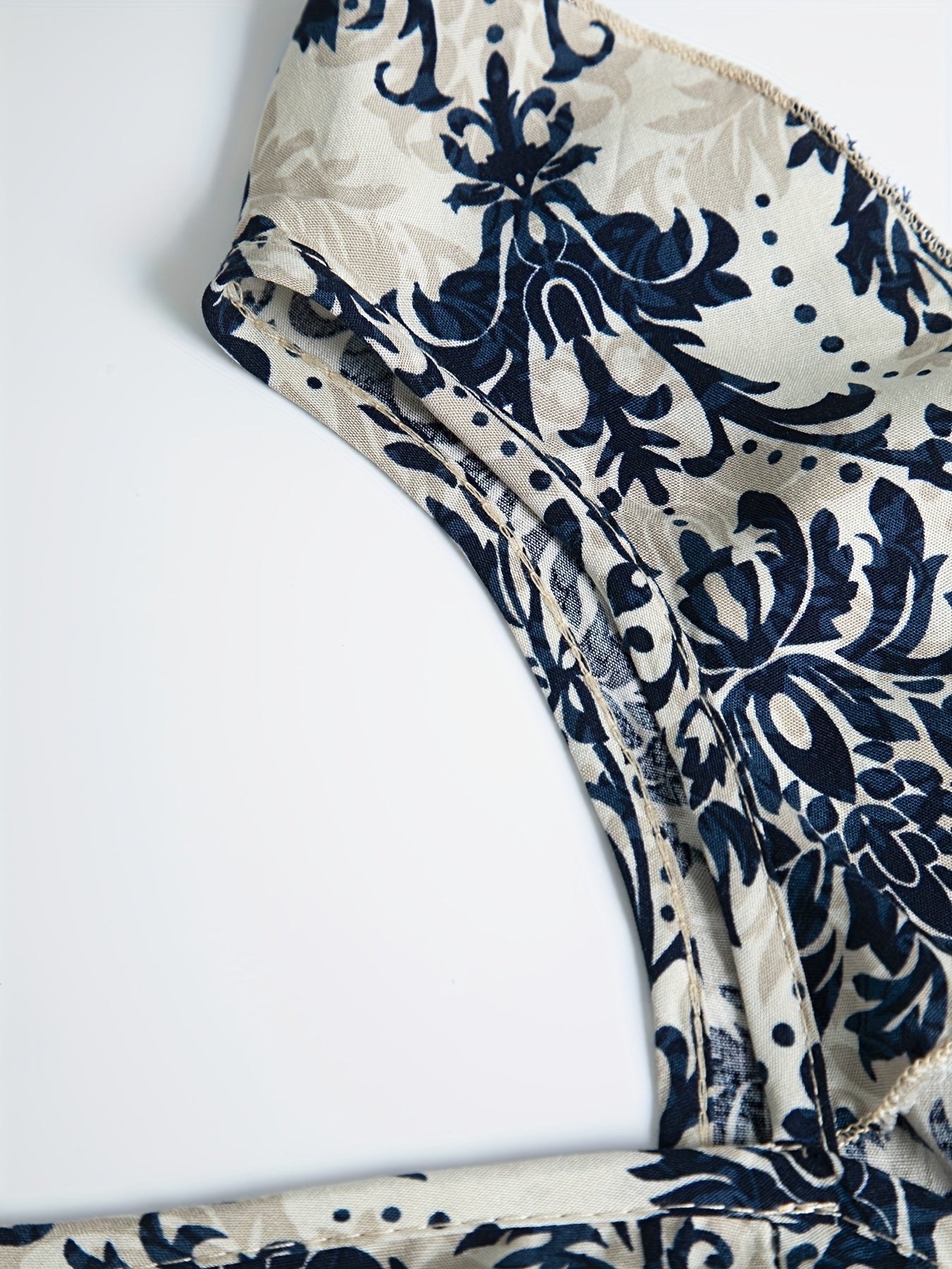 Blauw en Wit Gebloemde Jurk | Zomer Outfit Dames | Elegante Gelegenheidsjurk