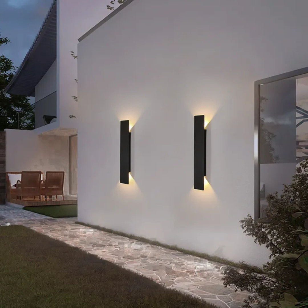 Xyrov | Weerbestendige LED Aluminium Buitenlamp | Modern Design | Energiezuinig | IP65 | Geschikt voor Tuin, Terras, Voordeur | Verkrijgbaar in Wit en Zwart | Duurzaam tegen Regen en Wind