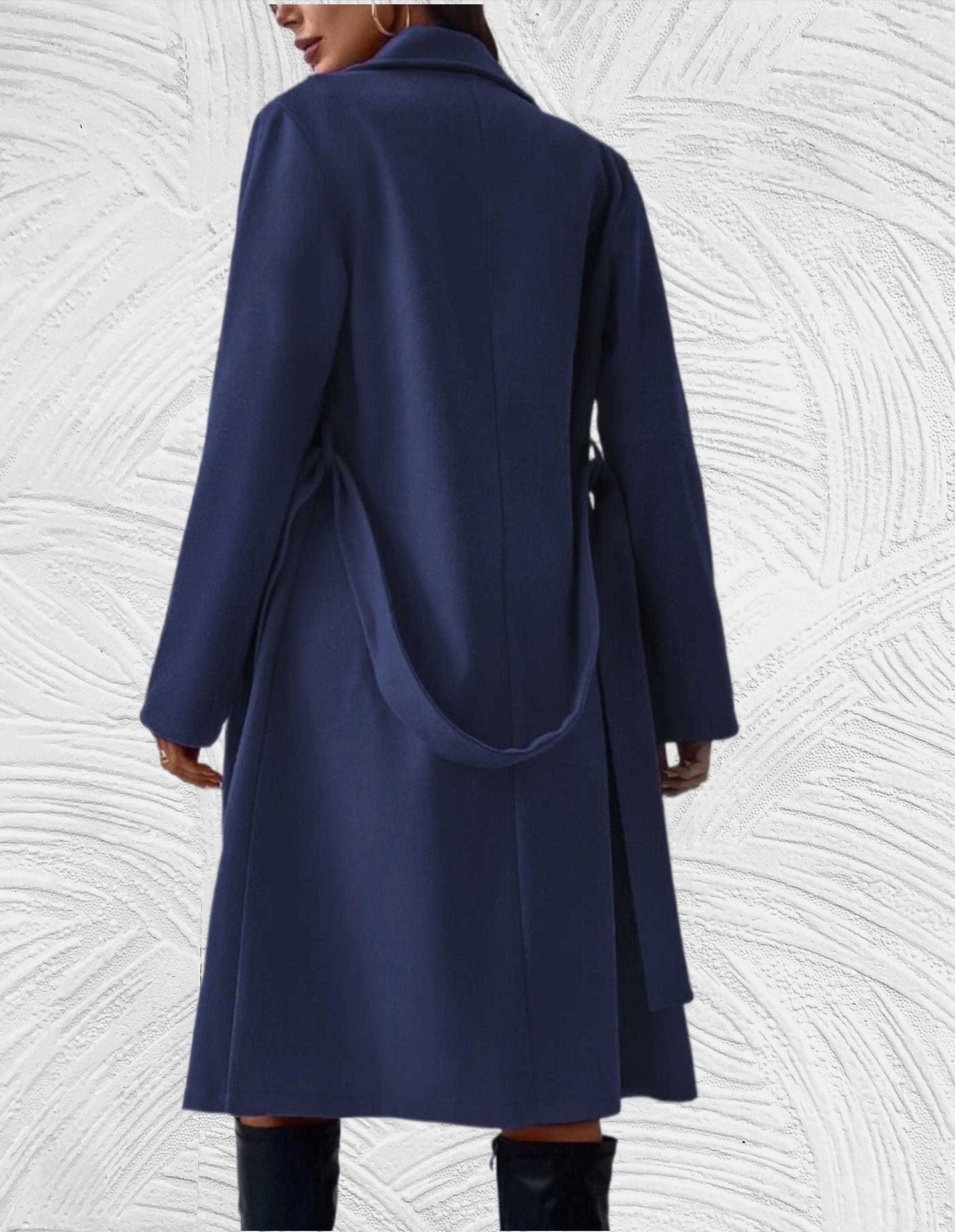 Julie - Long and oversized coat with button closure, chest pockets and tie belt