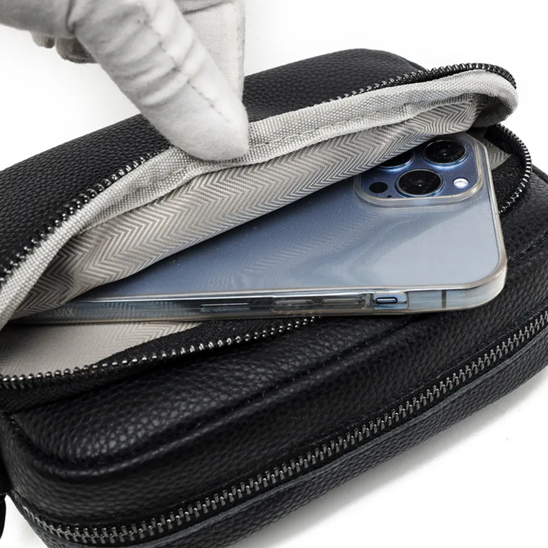 Carrie Messenger Bag | Sleek & Stylish