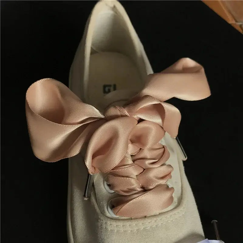 Speciale Schoonveters om je Sneakers op te Pimpen! 5 Kleuren