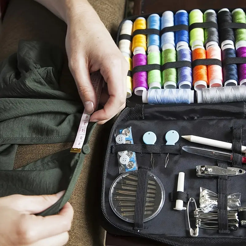 Naaiset met Compleet Assortiment voor Reparaties en Handwerken