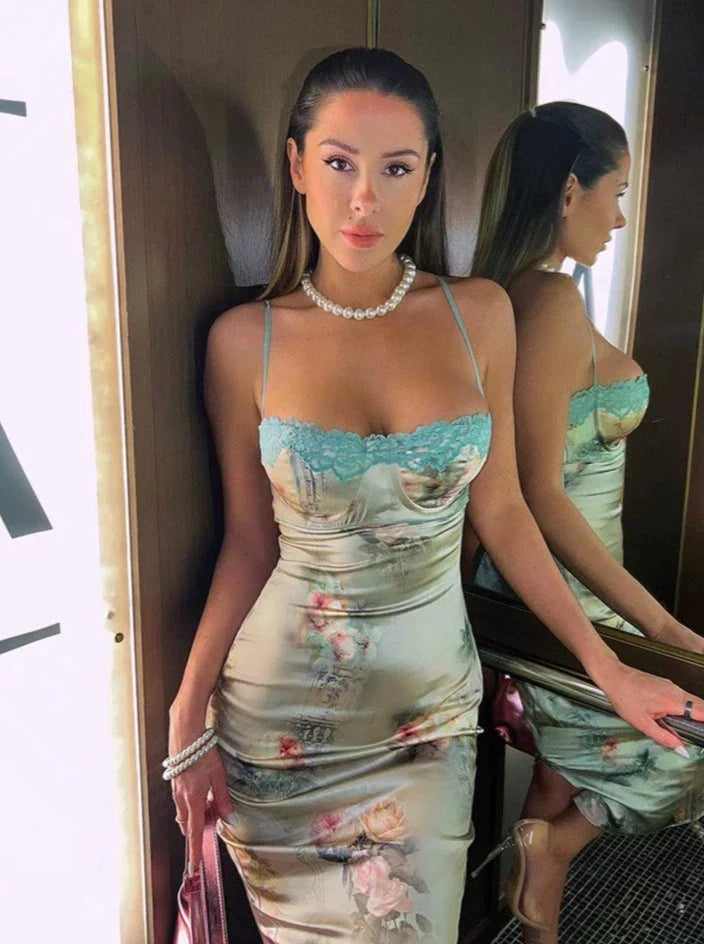 Satin Midi Dress met Floral Print en Hart Decolleté