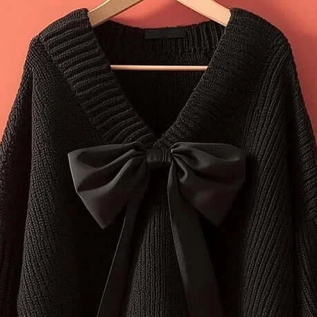 Mooie Zwarte Pull met Strik!