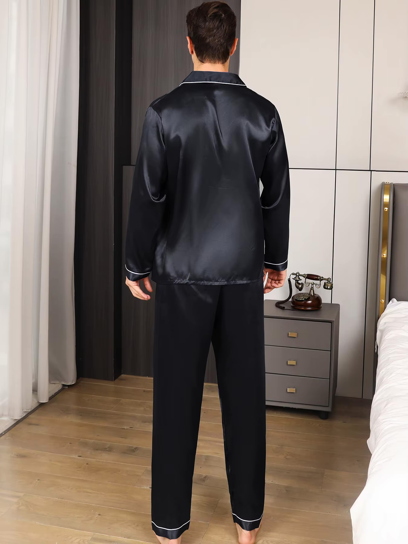 Silkon | Luxe Zijdezachte Satijnen Heren Pyjama Set | Lange Mouwen en Broek | Perfecte Pasvorm | Ademend en Comfortabel | Ideaal voor Ontspanning en Nachtrust | Ervaar Stijl en Comfort