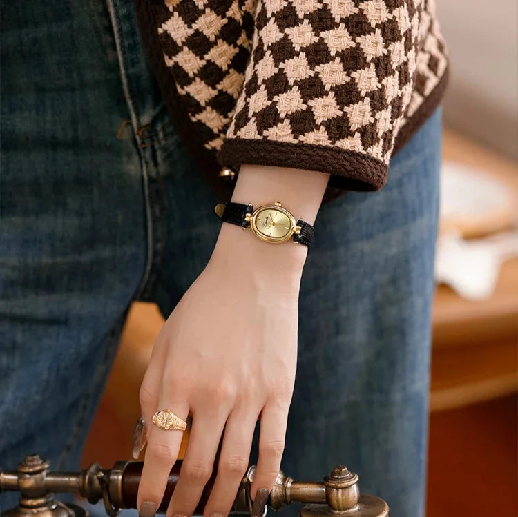 Sienna - Elegante quartz horloge met gouden wijzerplaat
