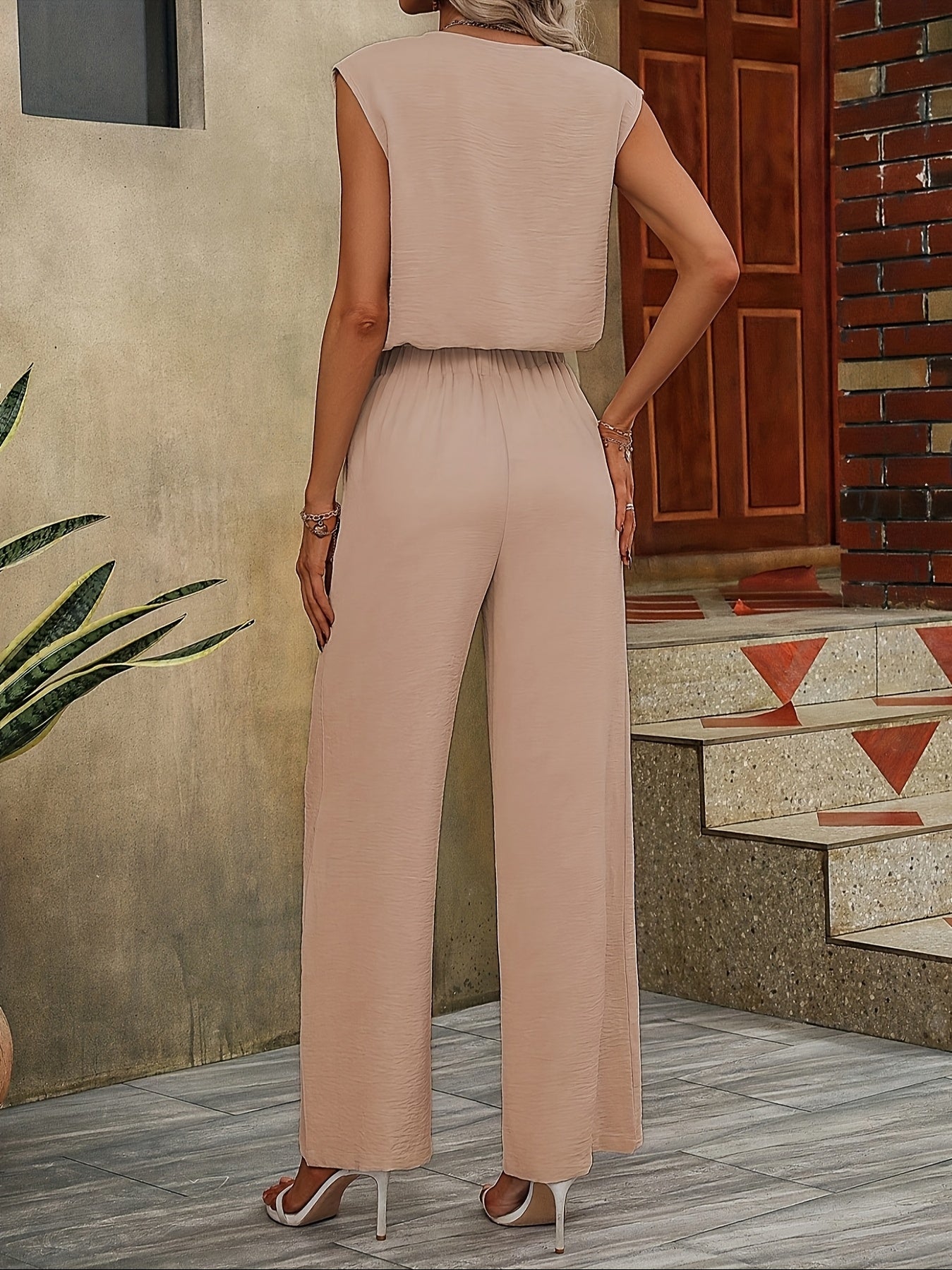 Tweedelige Set – Mouwloze V-hals Top & Wijde Broek