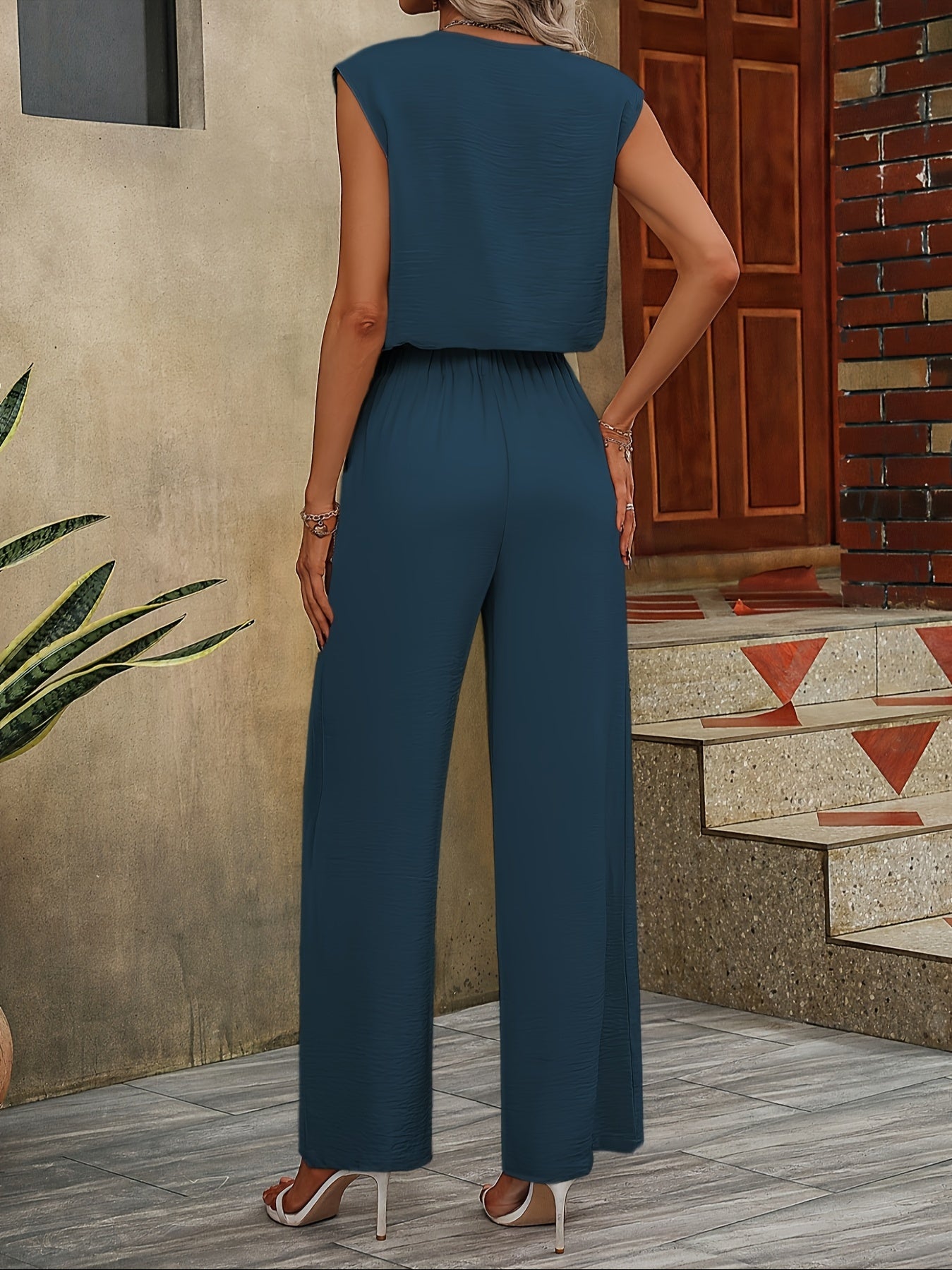 Tweedelige Set – Mouwloze V-hals Top & Wijde Broek