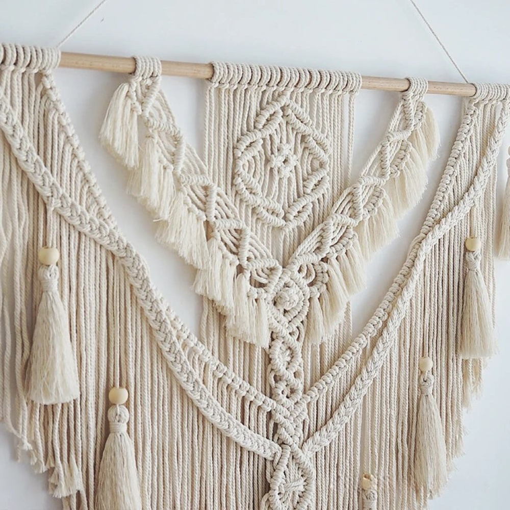BohoWoven - scandinavisch boho macramé wandhanger | Scandinavische Boho Macramé Wandhanger 75x95cm | Handgemaakt | Wanddecoratie voor Woonkamer & Slaapkamer | Decoratief Design | Elegante Wandversiering | Kleur Beige Geel