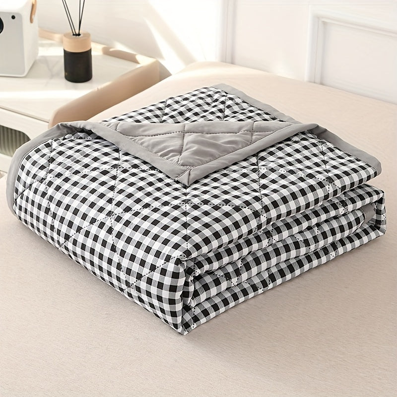 Preppy Style Plaid Summer Quilt | Lightweight quilted bedspread - Suitable for all seasons