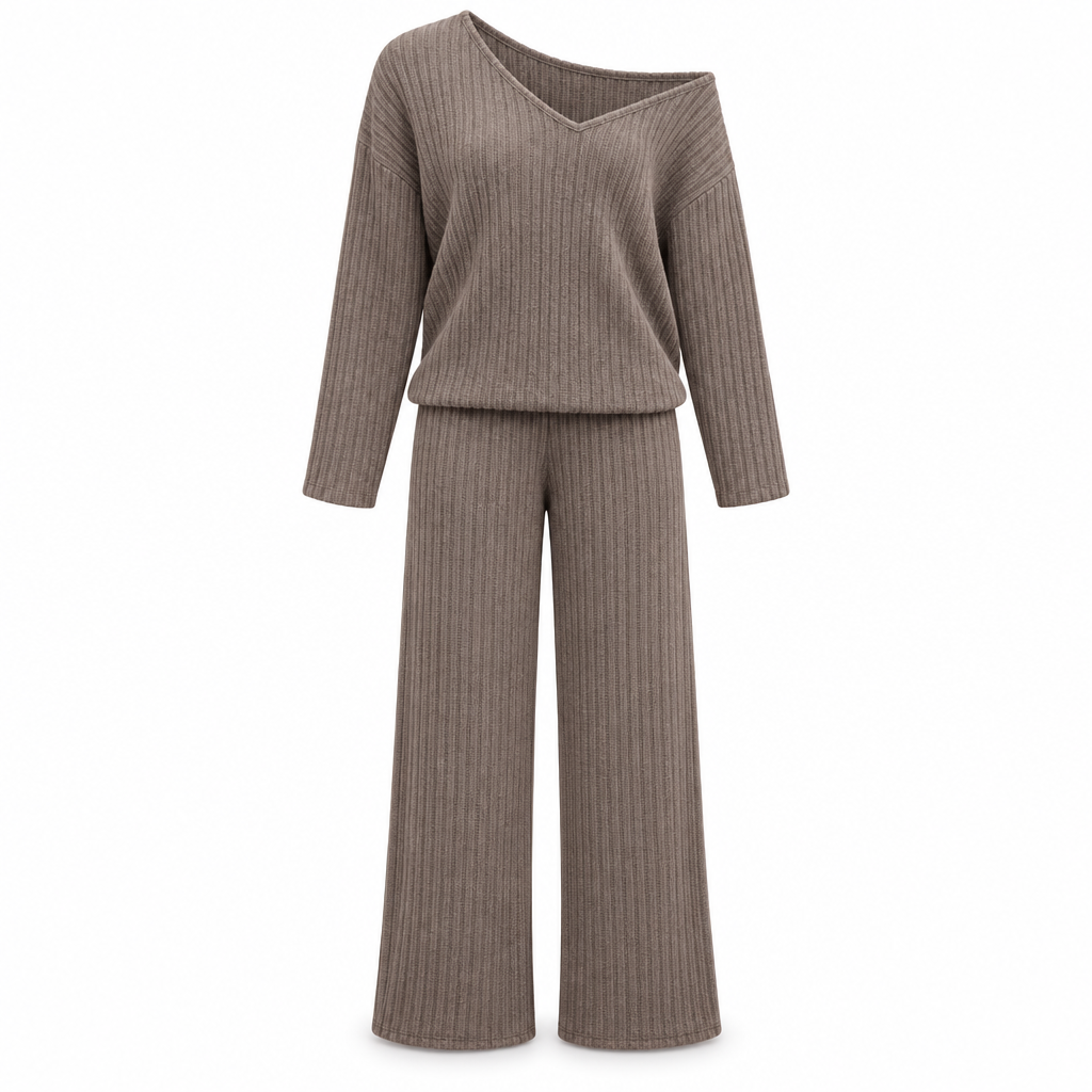 Lounara gebreide tweedelige set met trui en broek, packshot op witte achtergrond