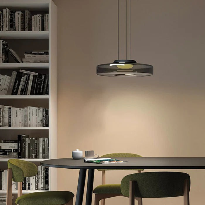 Glaspendellamp in Bauhaus-stijl