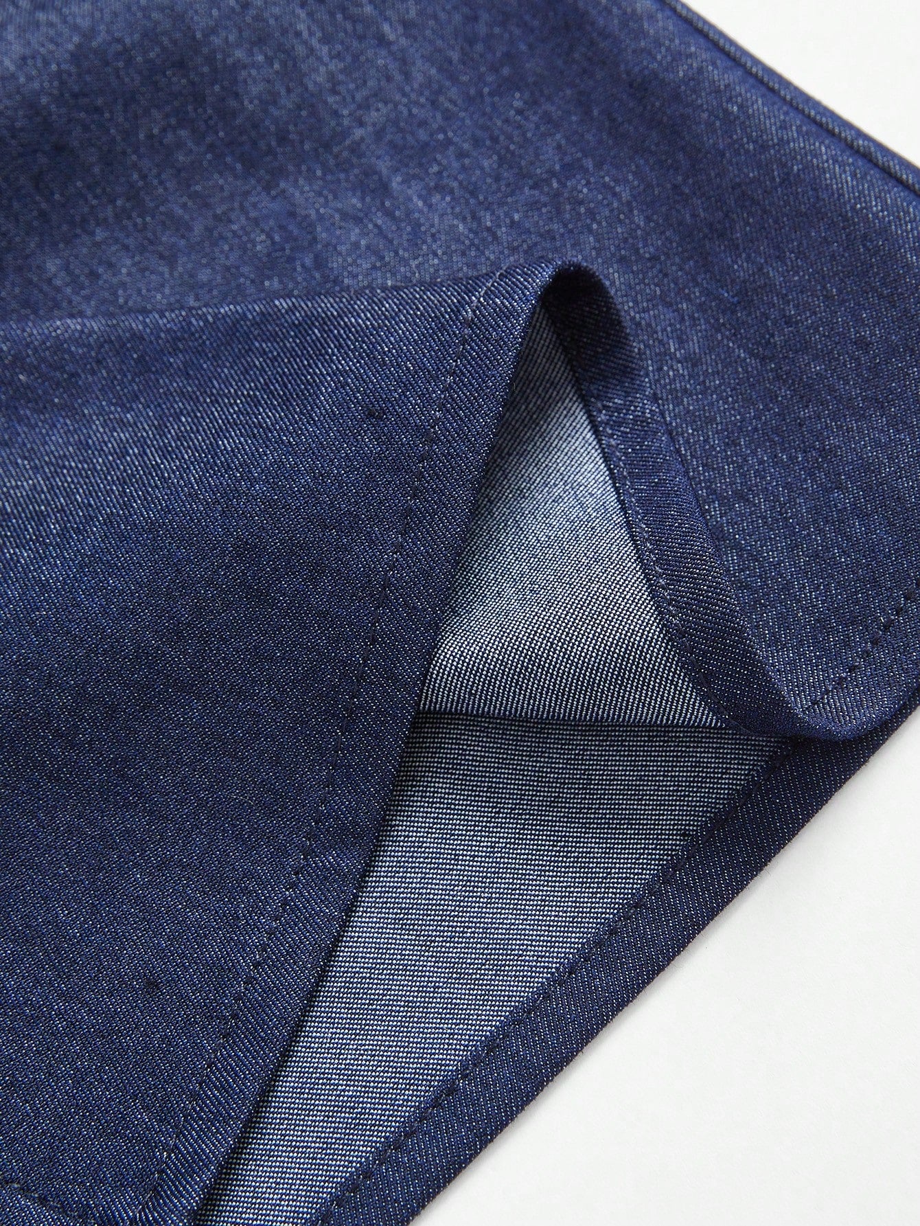Denim Blouse met Bloem Detail | Damesblouses | Unieke en Artistieke Casual Outfit