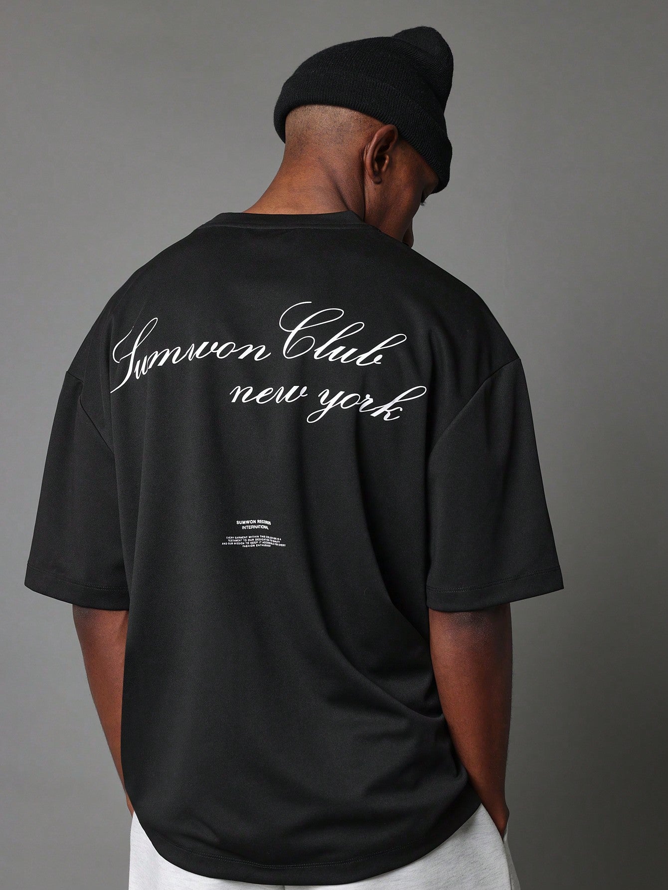 SUMWON Regular Fit T-shirt Voor/Achter Print | T-shirt | Korte mouwen met dubbele grafische opdruk
