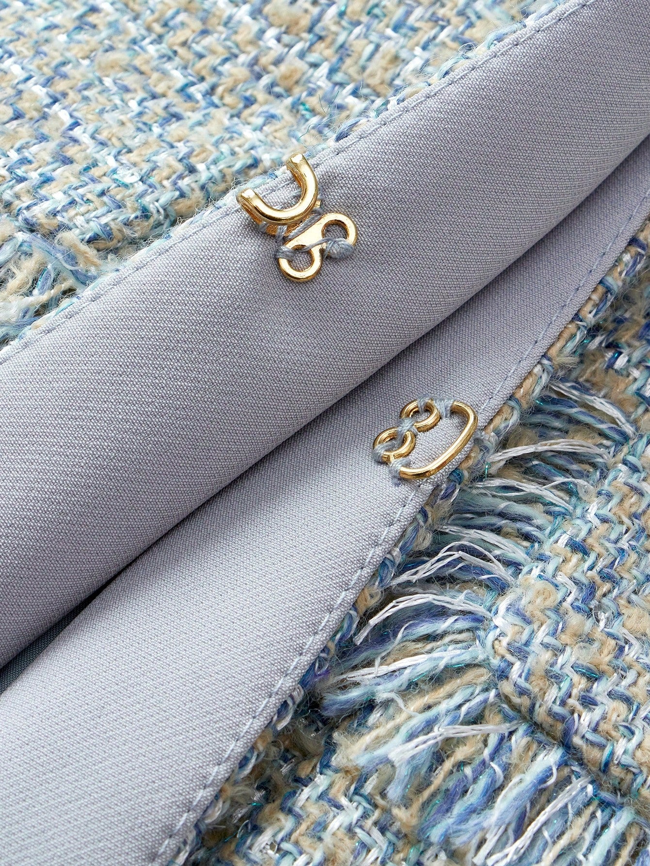 Lichtblauwe Tweedelige Tweed Set | Damespakken | Elegante en Zakelijke Uitstraling
