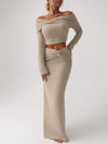 Off-Shoulder Top en Rok | Damespakken | Feestelijke Tweedelige Outfit met Moderne Metalen Decoratie