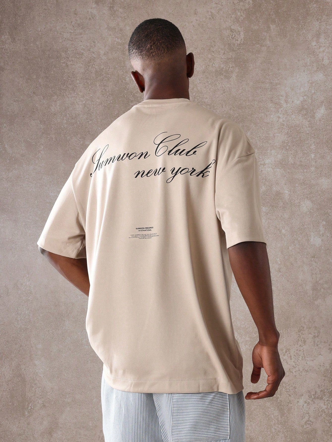 SUMWON Regular Fit T-shirt Voor/Achter Print | T-shirt | Korte mouwen met dubbele grafische opdruk