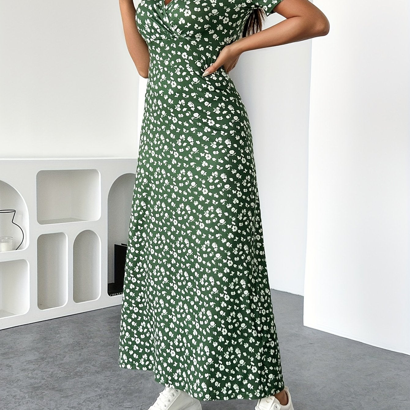 Visconte | Dames Jurk | Polyester, bloemenprint, V-hals, losse pasvorm, elegante zomer jurk