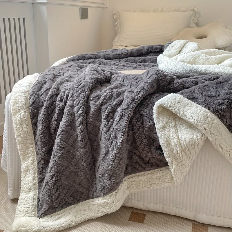 Reversible Fleece Duvet Blanket | Thick Sofa Blanket for Fall and Winter - Suitable for All Seasons