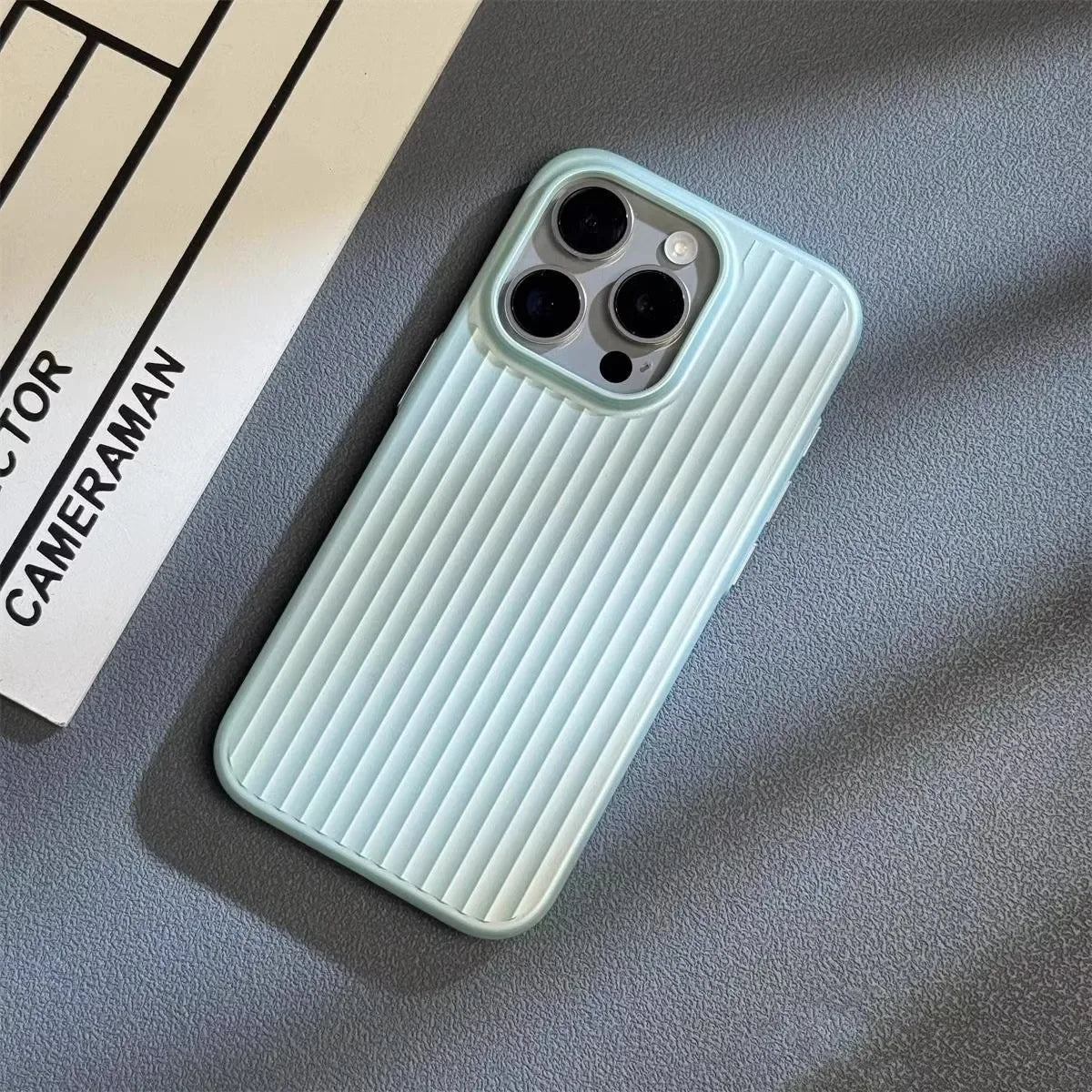 Shieldskin iPhone Hoes | Telefoonhoesje | Valbestendige titanium-look hoes voor iPhone modellen