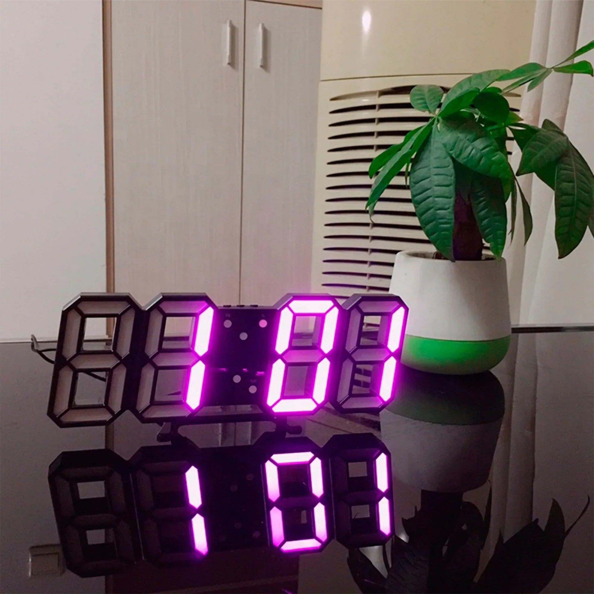 GlowTime 3D LED Wandklok – Stijlvolle Digitale Klok met Instelbare Verlichting