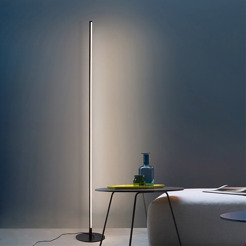 LumiPillar - LED Staande Lamp met Afstandsbediening en Verstelbare Helderheid