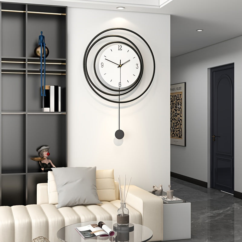 Moderne Minimalistische Metalen Wandklok - 72 cm Hoog en 45 cm Breed