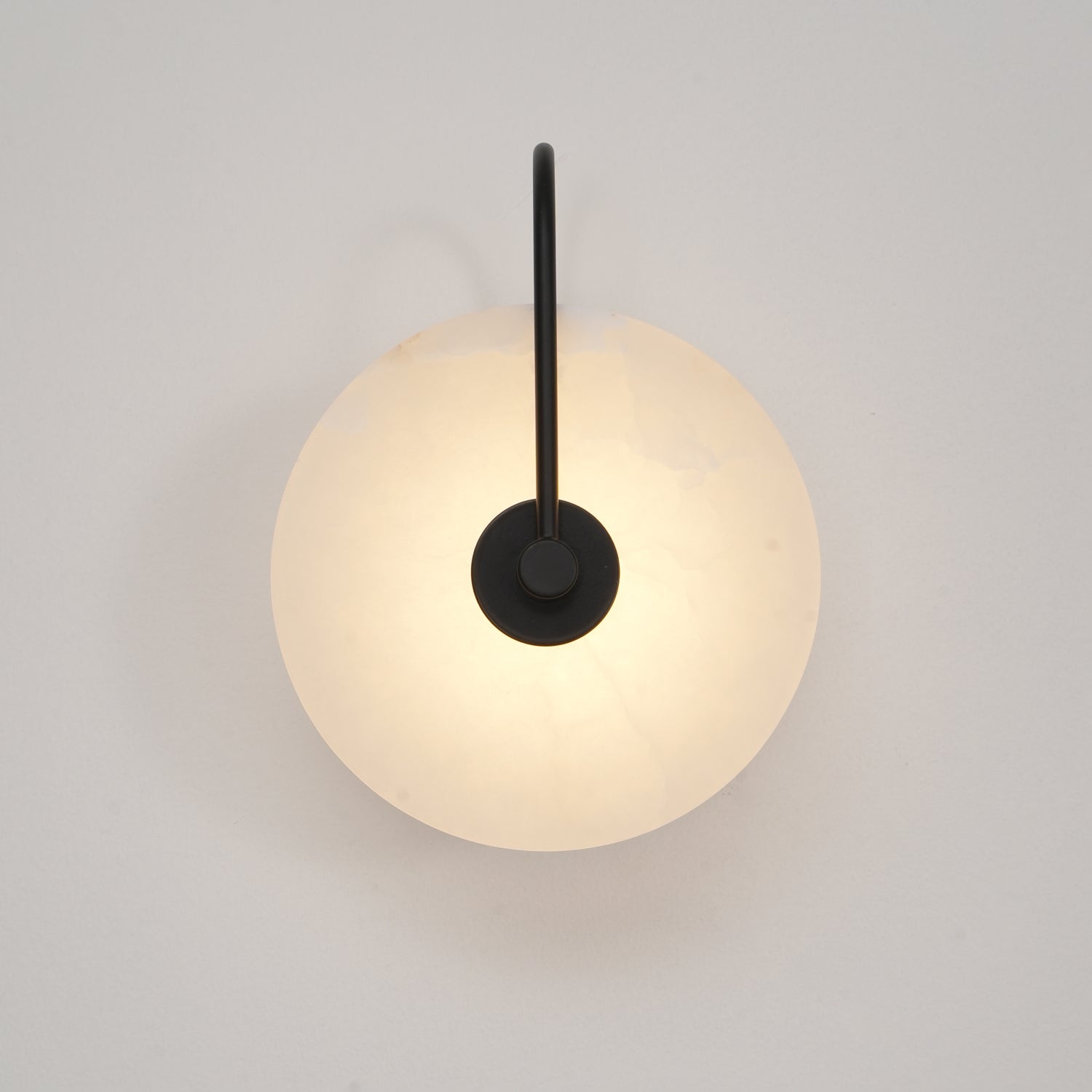 LuxeStone Light - Elegante LED-Wandlamp van Moderne Steen