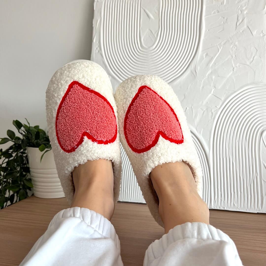 Liefdevolle Hartjes Pantoffels | Wit - Schattig en Comfortabel - Perfect Cadeau voor de Winter