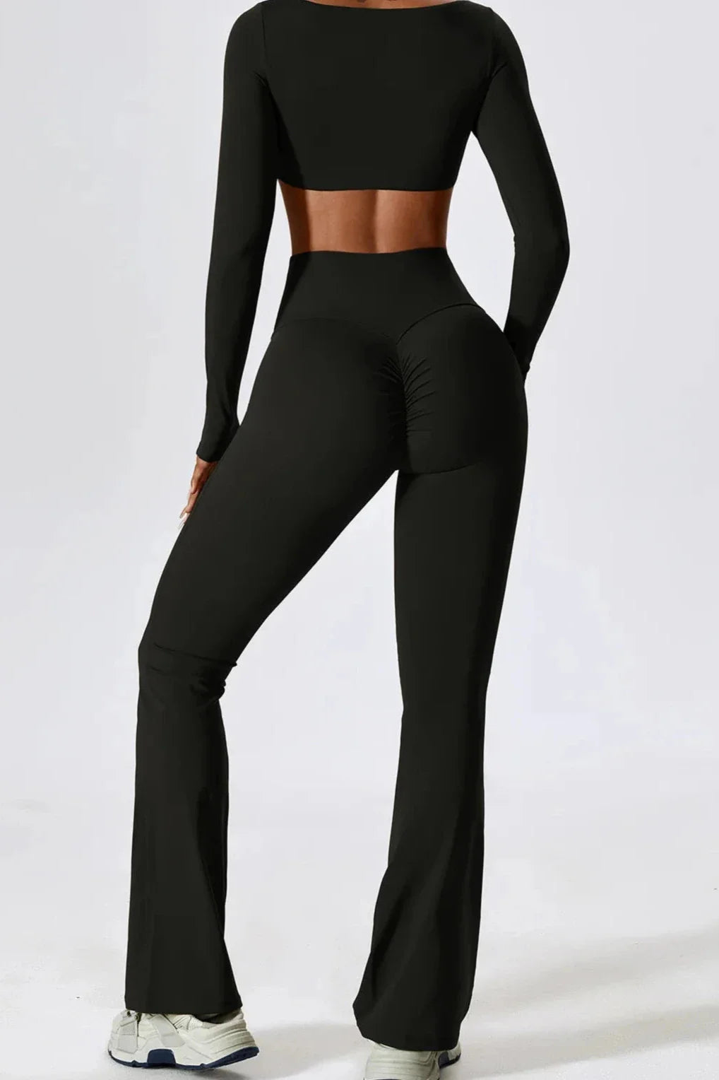 SENNA | Set van flared legging en lange mouw crop top