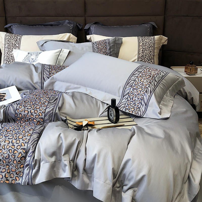 Leopard Grey Dekbedovertrekset - Egyptisch Katoen | Luxe Egyptisch katoen - Grijs met leopard design - Stijlvol en ademend voor dagelijks gebruik