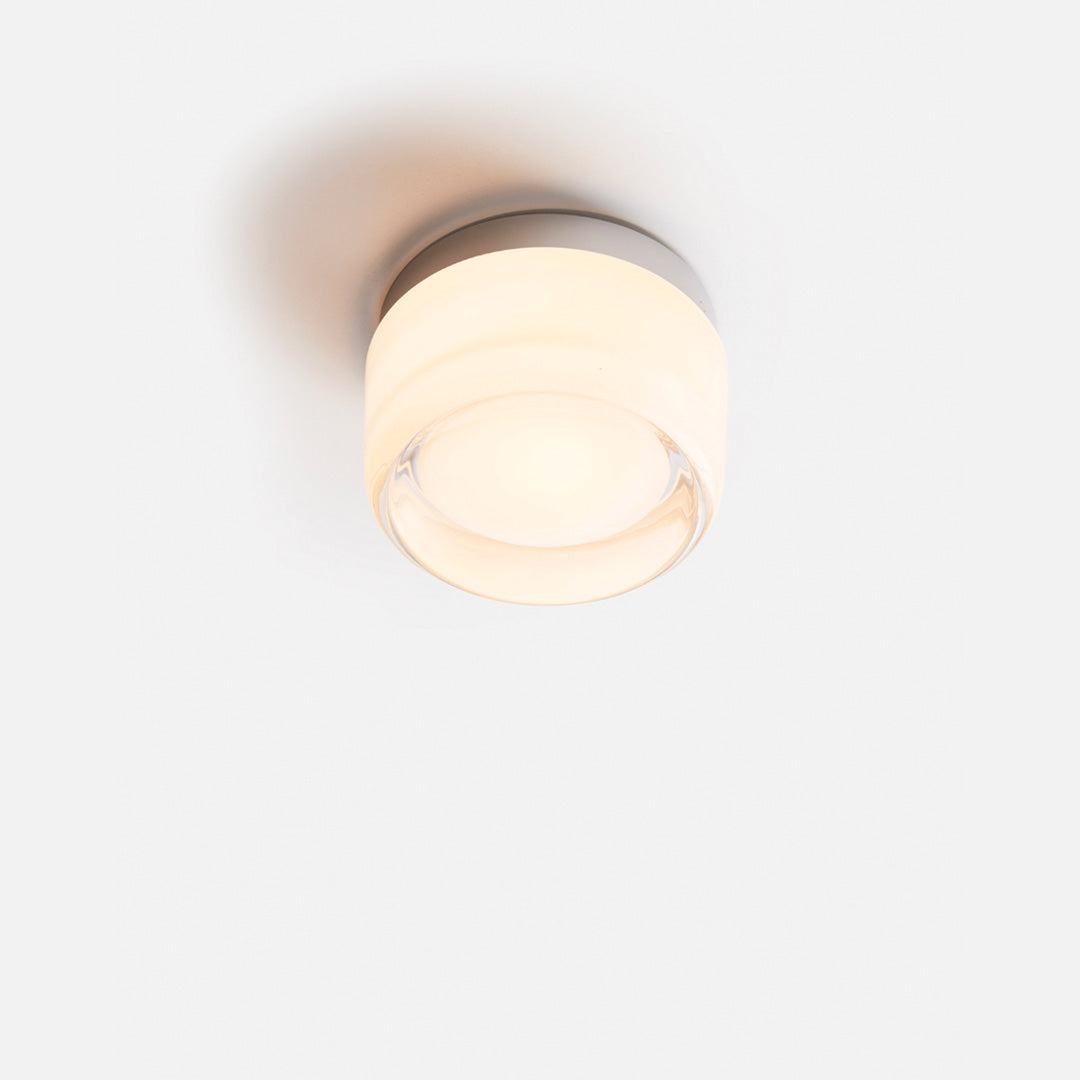 Nomeva | Moderne wandlamp met kuiltjestextuur | Hoogwaardig metaal | Energiezuinige LED | Verkrijgbaar in Amber, Rook, Wit | Eenvoudige installatie | 13,7x7 cm | Voor woonkamer, slaapkamer, gang