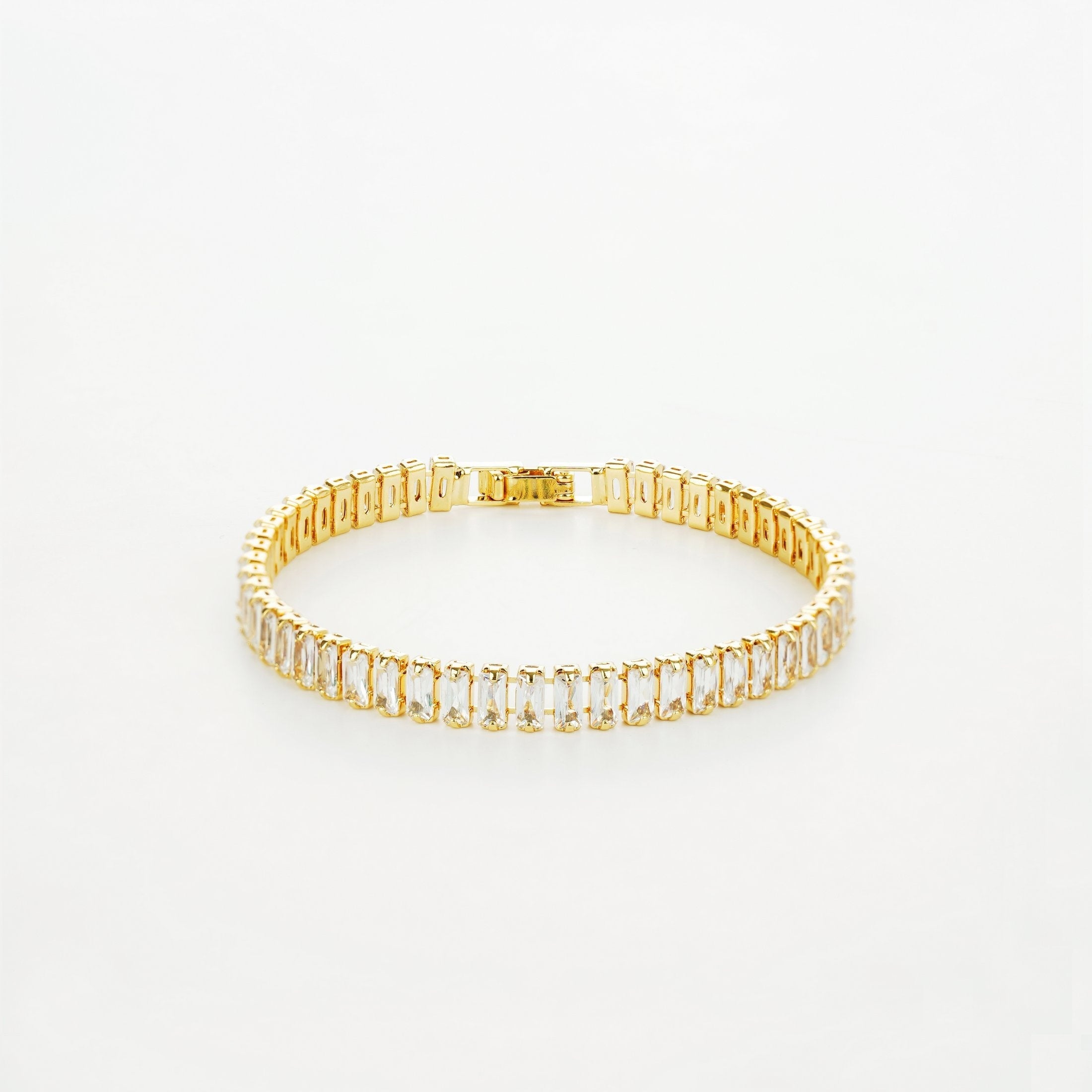 Cubic Luxe | Luxe Tennis Armband Met Zirconia | Vierkant en Rechthoekig Design - Perfect Cadeau Voor Vakantie of Feest