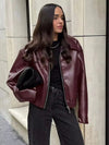 Vellora Kort Damesjack van Imitatieleer - Bordeauxrood Jasje met Rits, Kraag en Losse Pasvorm - Stoere Leren Look Jas voor Dames