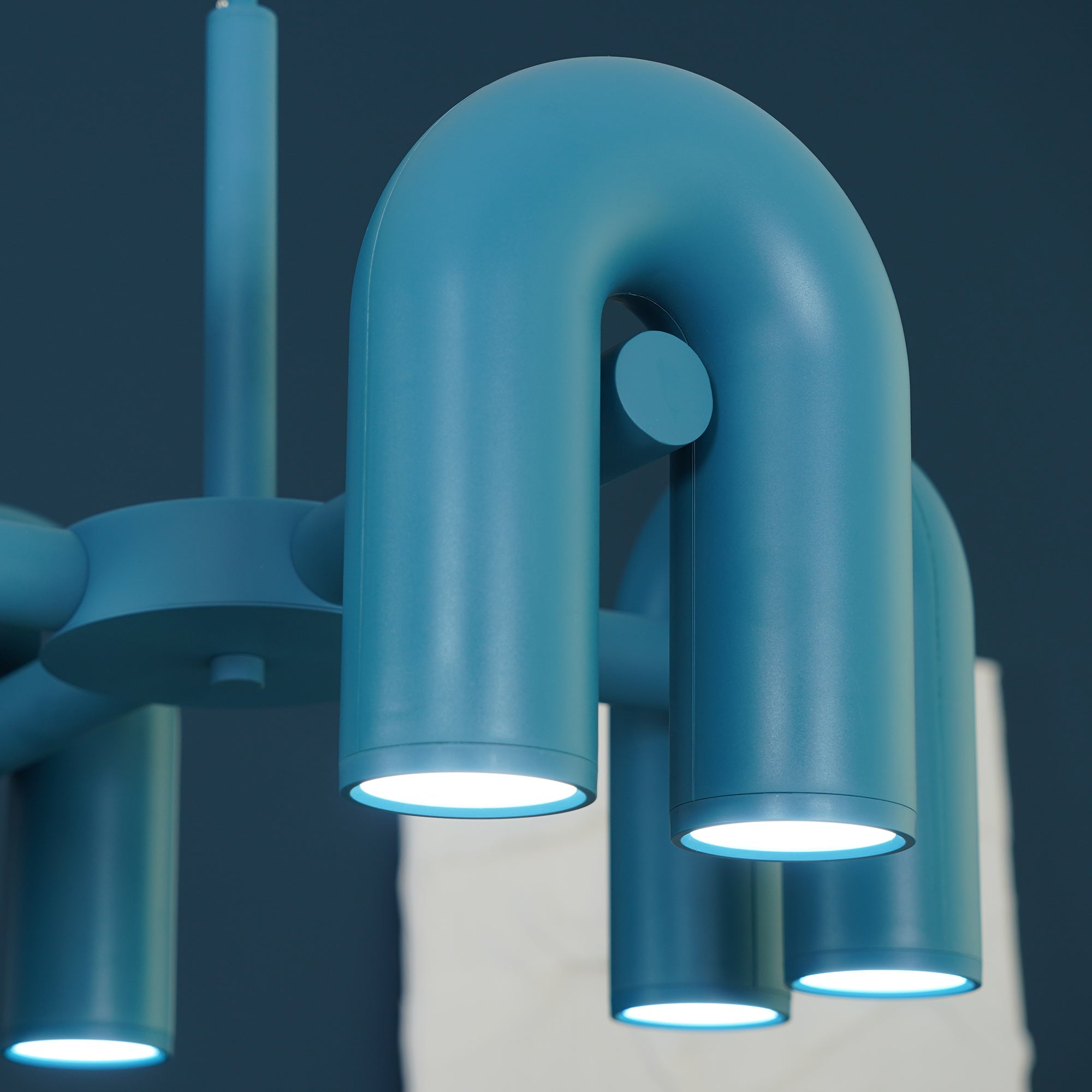 Cirqunova Moderne Led Kroonluchter Met Draaibare Lichtarmen
