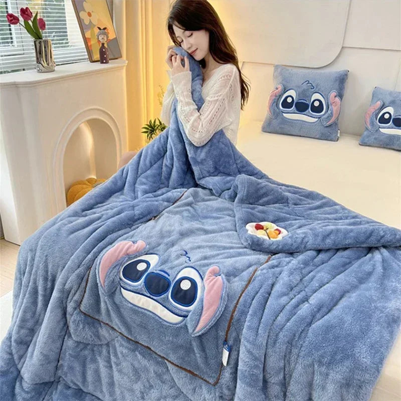 CozyCush: Verander je comfort met onze deken- en kussenset