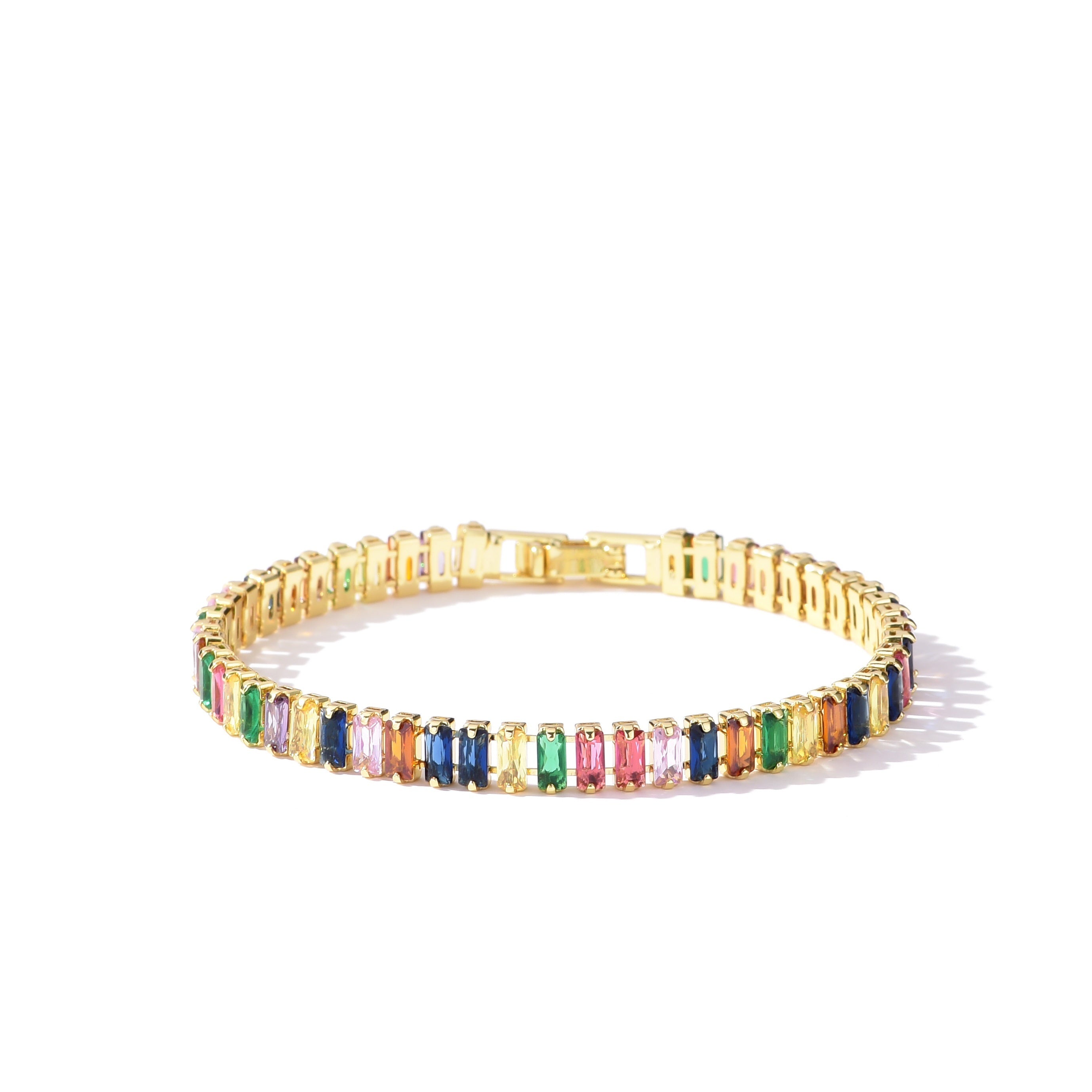 Cubic Luxe | Luxe Tennis Armband Met Zirconia | Vierkant en Rechthoekig Design - Perfect Cadeau Voor Vakantie of Feest