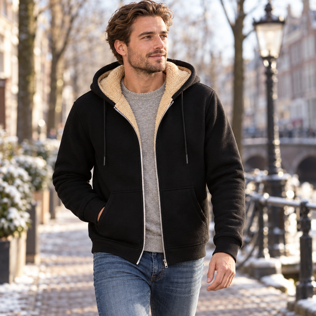Bramwell zip hoodie gedragen op een koude winterdag