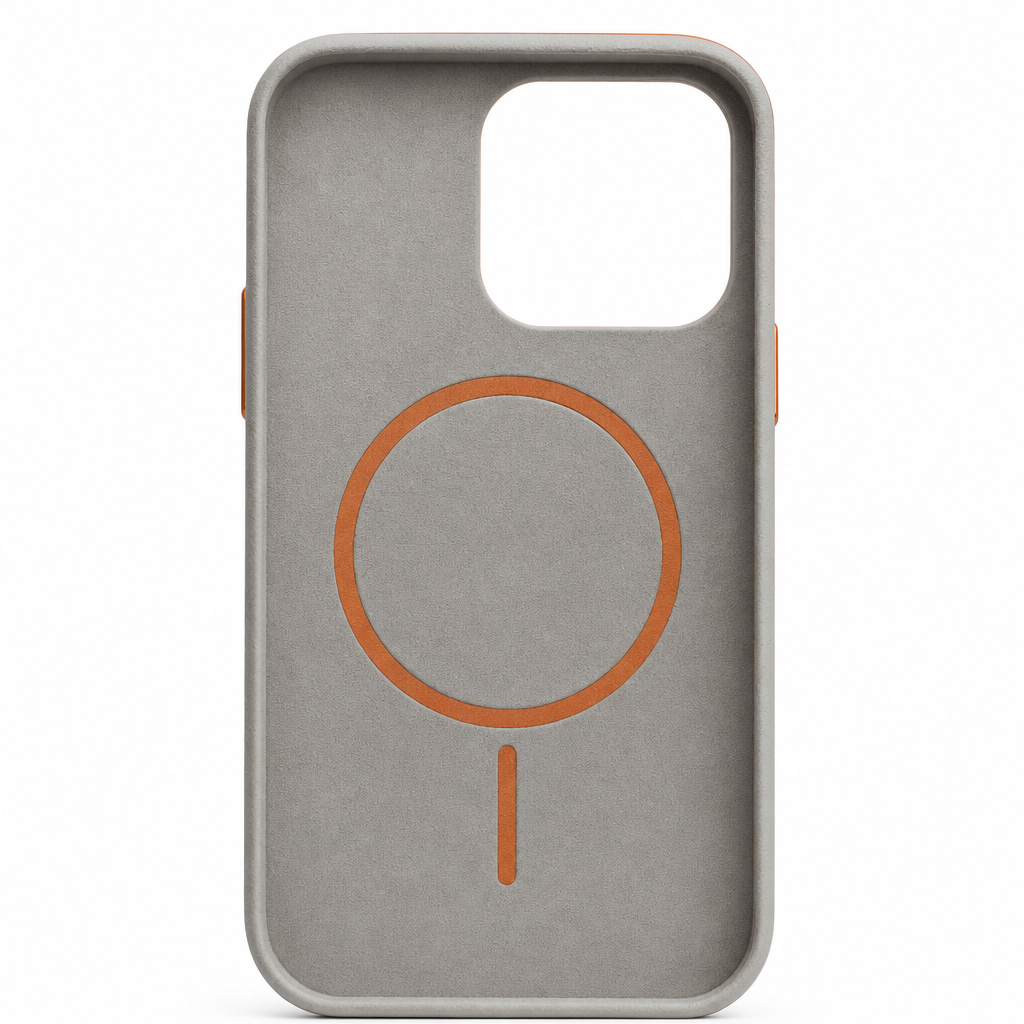 Binnenkant van het hoesje met de zachte voering en de MagSafe-ring