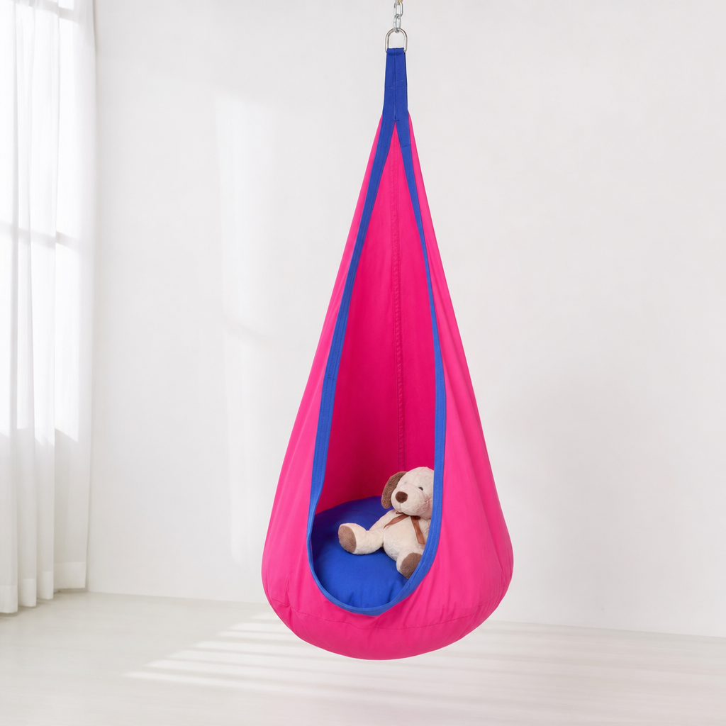 Kinderhangstoel opgehangen met het zitkussen erin