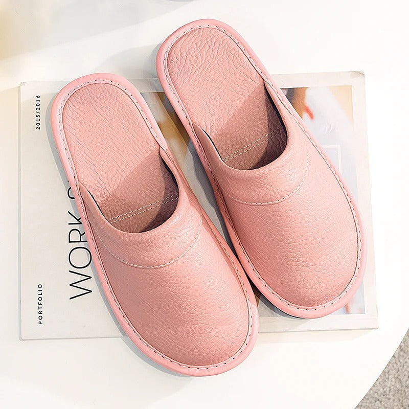 Hugo | Comfortabele Vegan Leren Pantoffels – Luxe & Ontspanning