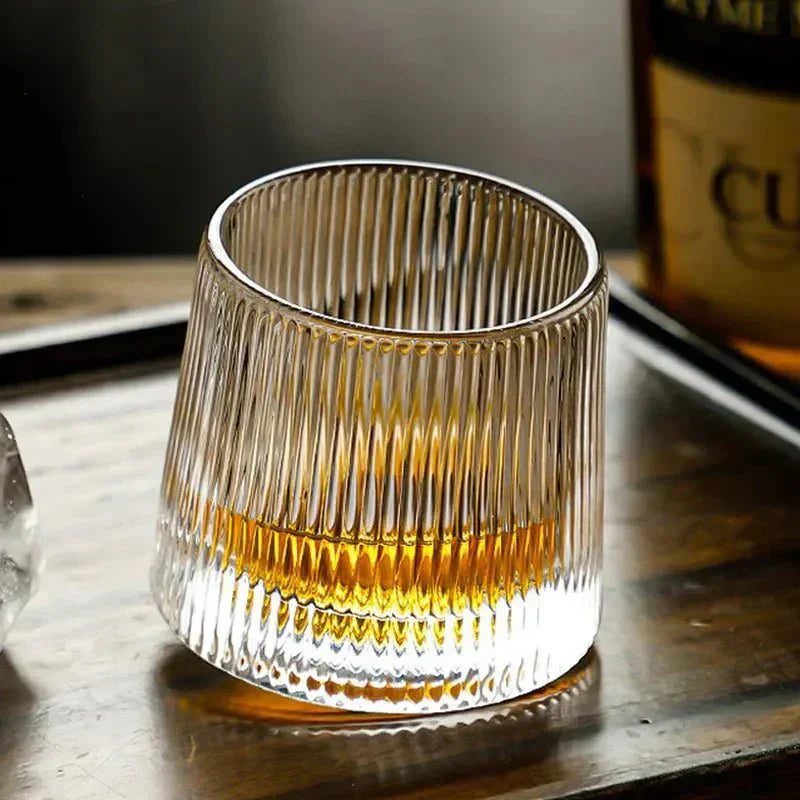 WaveLux Kristallen Whiskyglas – Luxe Gegolfd Design voor de Ultieme Whiskybeleving