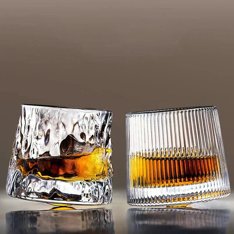 WaveLux Kristallen Whiskyglas – Luxe Gegolfd Design voor de Ultieme Whiskybeleving